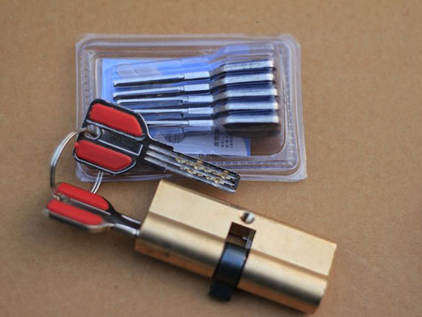 剑阁24小时上门开锁公司